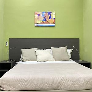 Holiday Naples Art Rooms