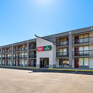 Hometowne Studios By Red Roof Richmond - Airport Sandston